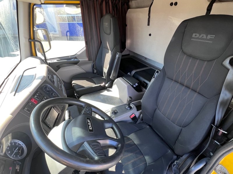 DAF DAF LF 230 FA 12t. *Nástavba skříň; zadní čelo; spaní