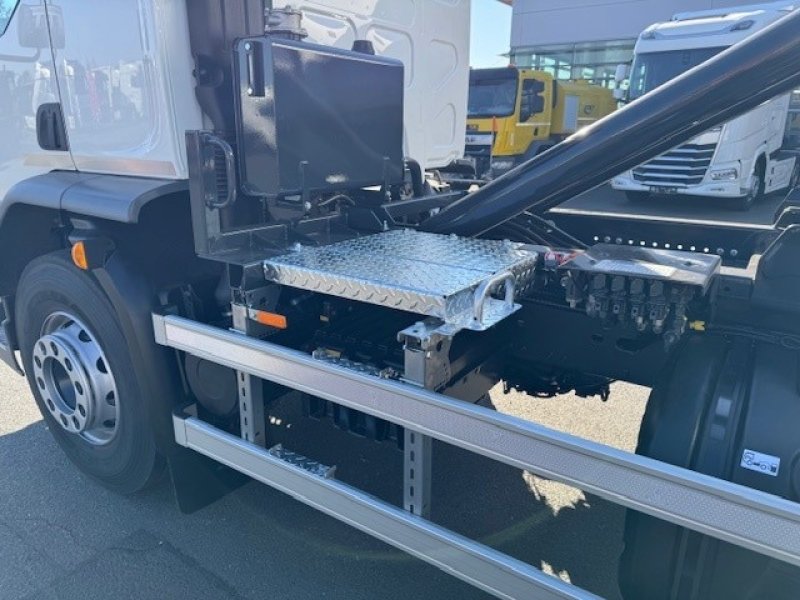 DAF DAF XB  310 FA 19t. *Hákový nosič kont. FORNAL DLOUHÉ KONTEJNERY