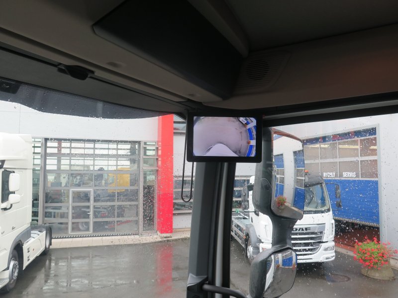 DAF XFC 480 FAD 8X4 SKLÁPĚČ S3 VS-MONT