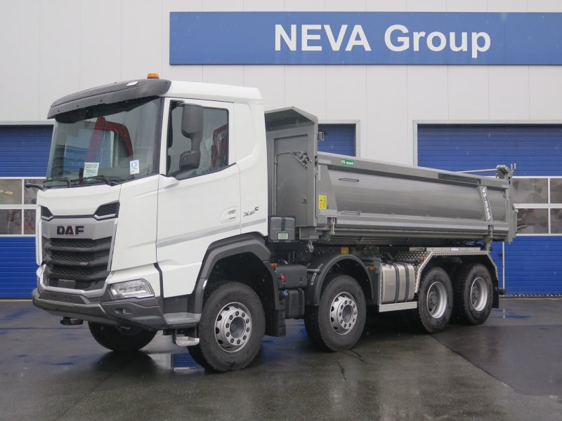 DAF XFC 480 FAD 8X4 SKLÁPĚČ S3 VS-MONT