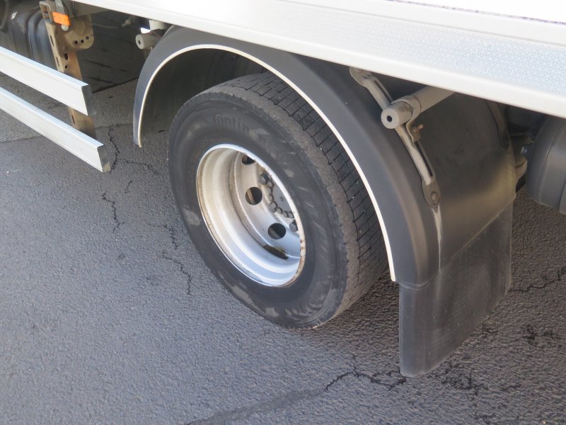 DAF DAF LF 260 SCHLAD. SKŘÍN LAMBERT. MAN.