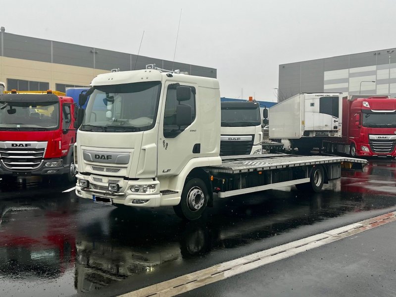 DAF DAF LF 230 FA *Odtahové vozidlo + Přívěs