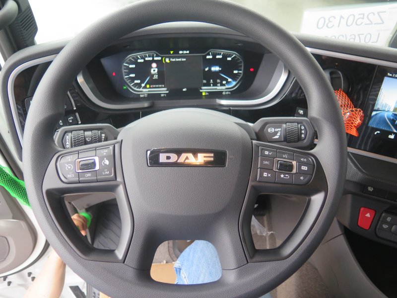 DAF XFC 480 FAD 8x4 sklápěč S3 VS-MONT