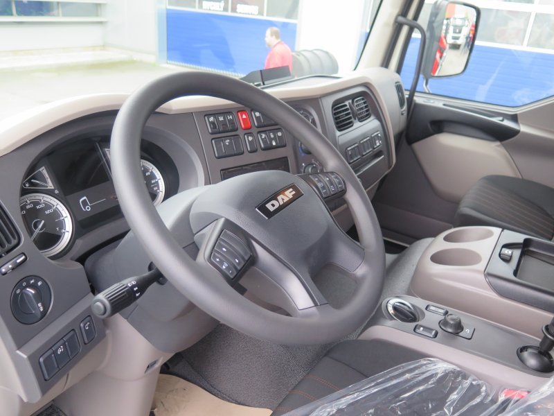 DAF XB 320 FA 19t. FORNAL