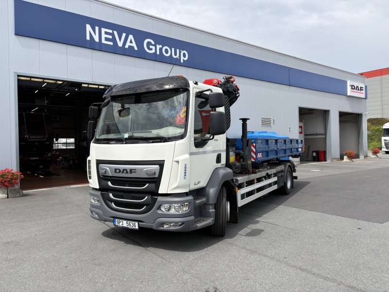 DAF LF 290 16T NOSIČ KONTEJNERŮ MAN.+ RUKA