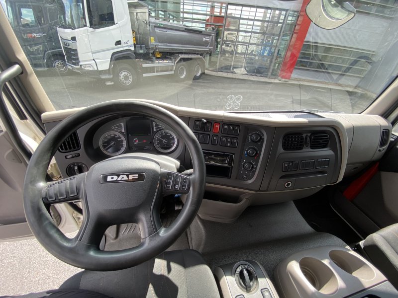 DAF LF 260 16T Valník s plachtou + čelo