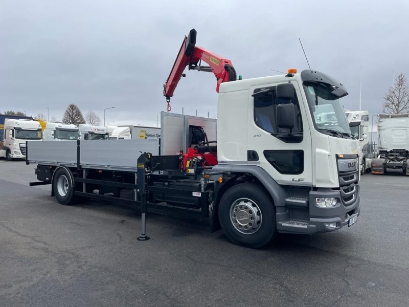 DAF DAF XB  310 FA 19t. *Valníková nástavba; hydraulická ruka